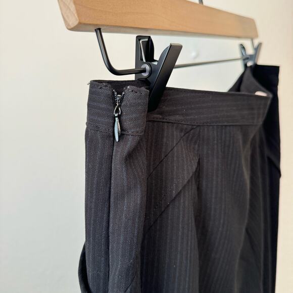 Forever 21 Women Size 6 Black Pinstripe Pleated Work Professional Pants Trousers - Picture 7 of 7